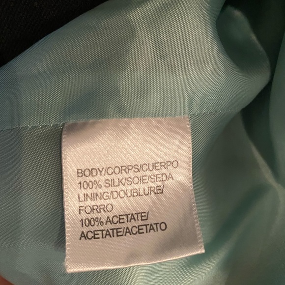 Stunning vintage silk button up top - Picture 10 of 12